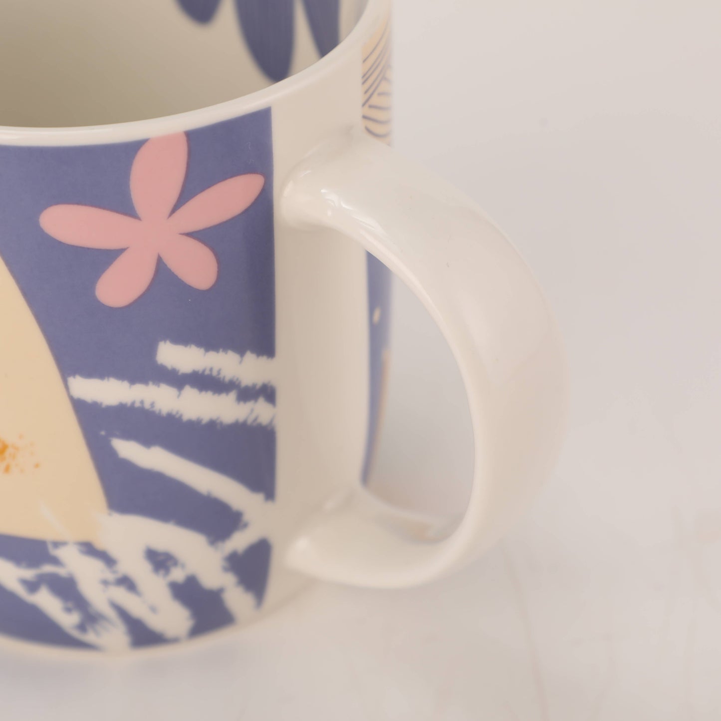 Ceramic Mug with Geometric Flower - Purple