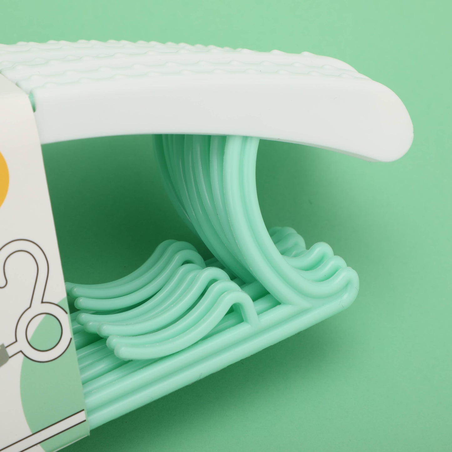 Multifunctional Children's Stretchable Clothes Hanger - Green