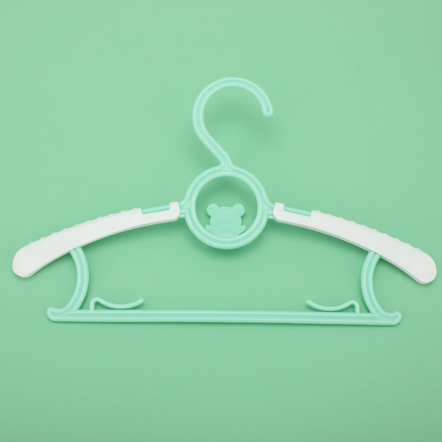 Multifunctional Children's Stretchable Clothes Hanger - Green